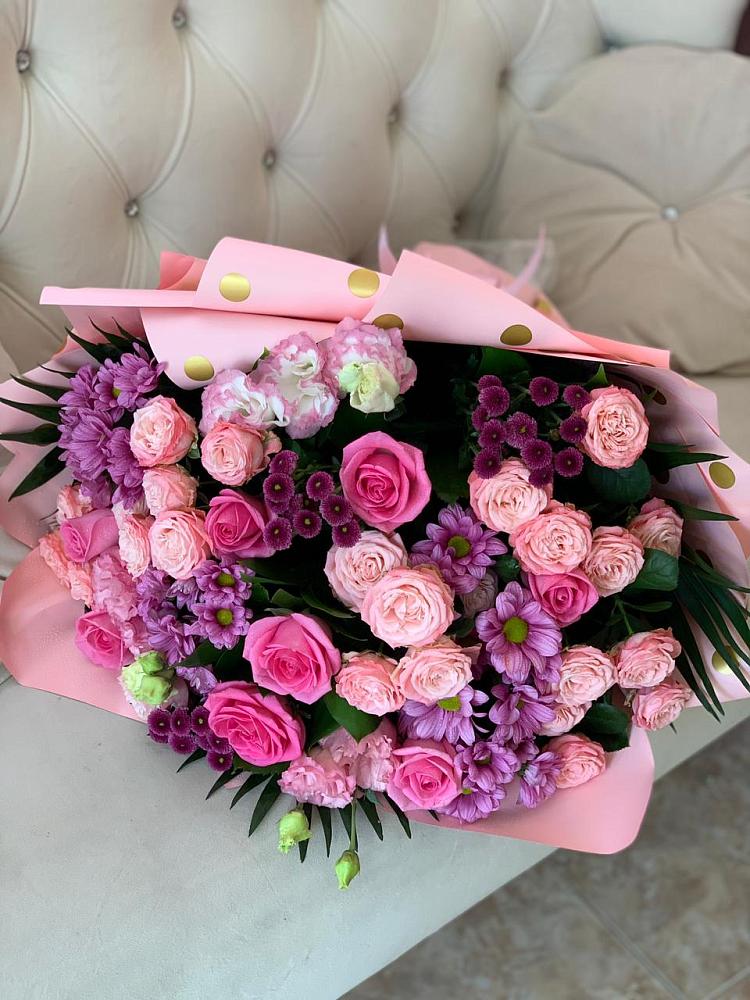 Букет цветов из: Хризантемы, Розы и Лизиантусы в Нестерове