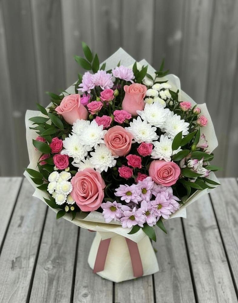 Букет цветов из: Альстромерии, Гвоздики, Розы и Хризантемы в Нестерове