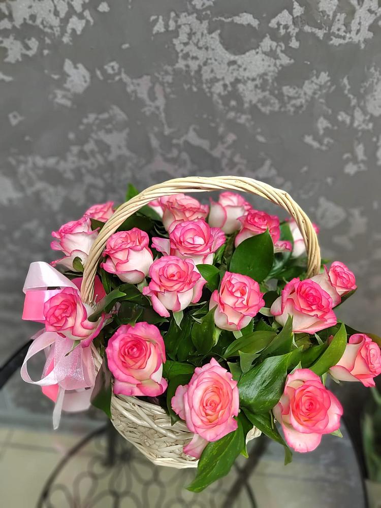 Цветочная композиция из Розы в корзине в Нестерове