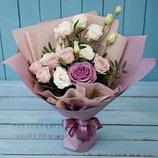 Букет цветов из:  Розы и Лизиантусы в Нестерове