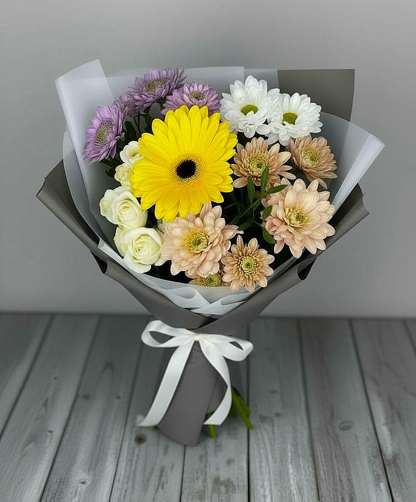 Букет цветов из: Розы, Герберы и Хризантемы в Нестерове