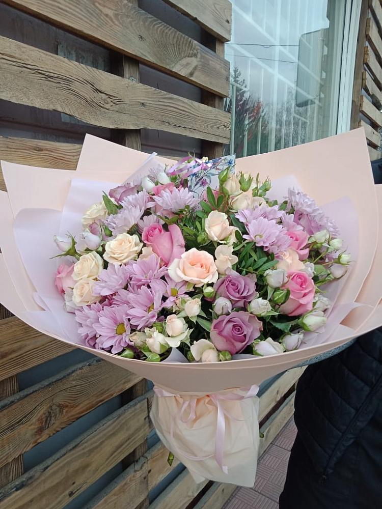 Букет цветов из: Розы и Хризантемы в Нестерове