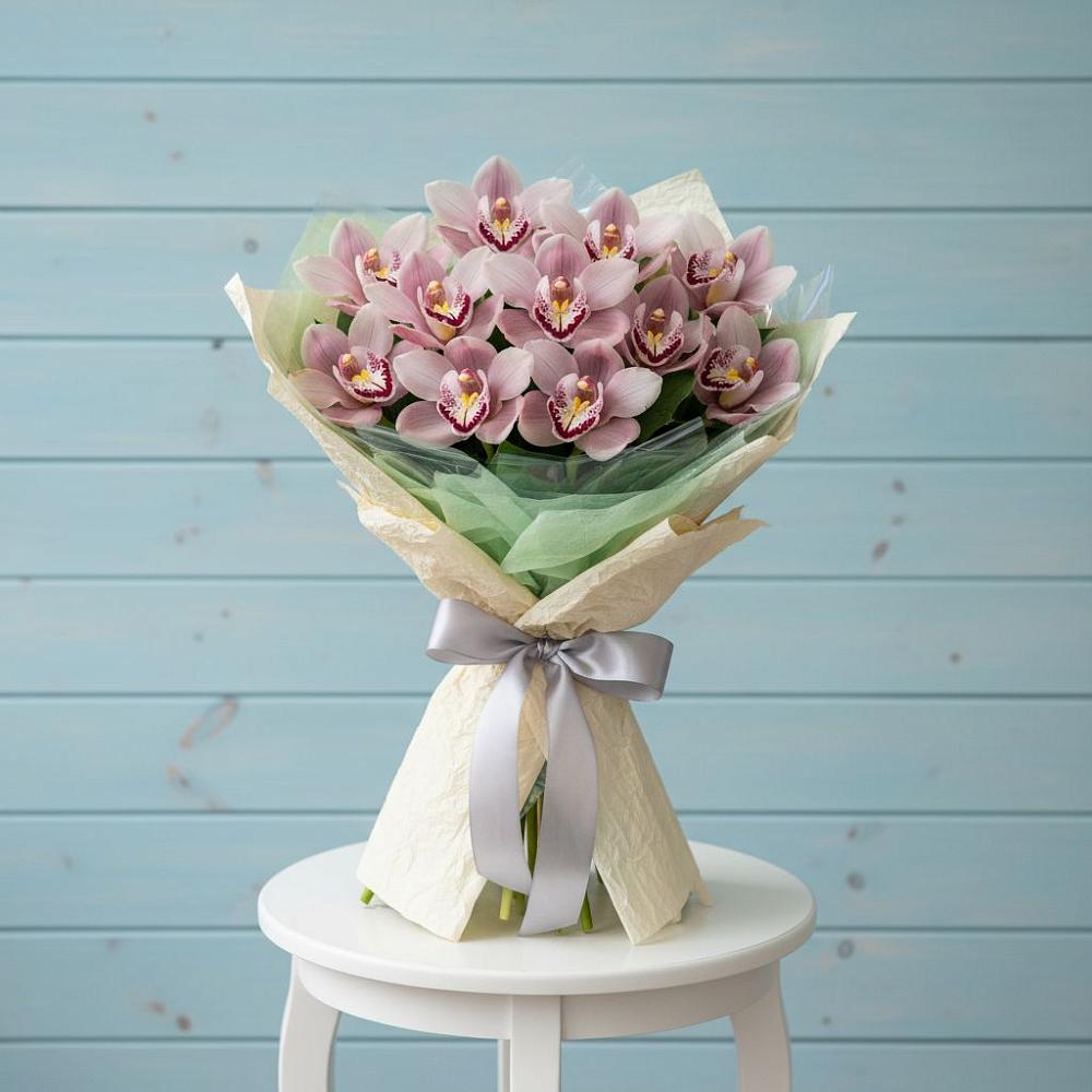 Букет цветов из: Орхидеи и Розы в Нестерове