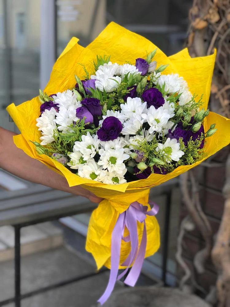Букет цветов из: Ирисы, Хризантемы и Ромашки в Нестерове