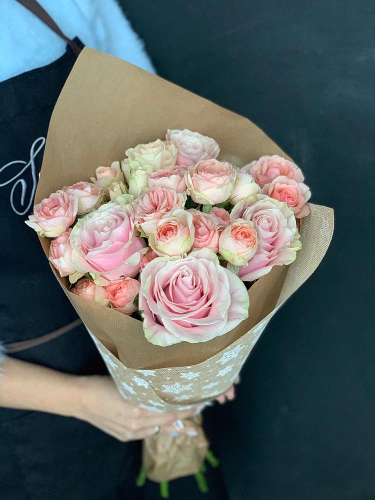 Букет цветов из: Хризантемы и Розы в Нестерове