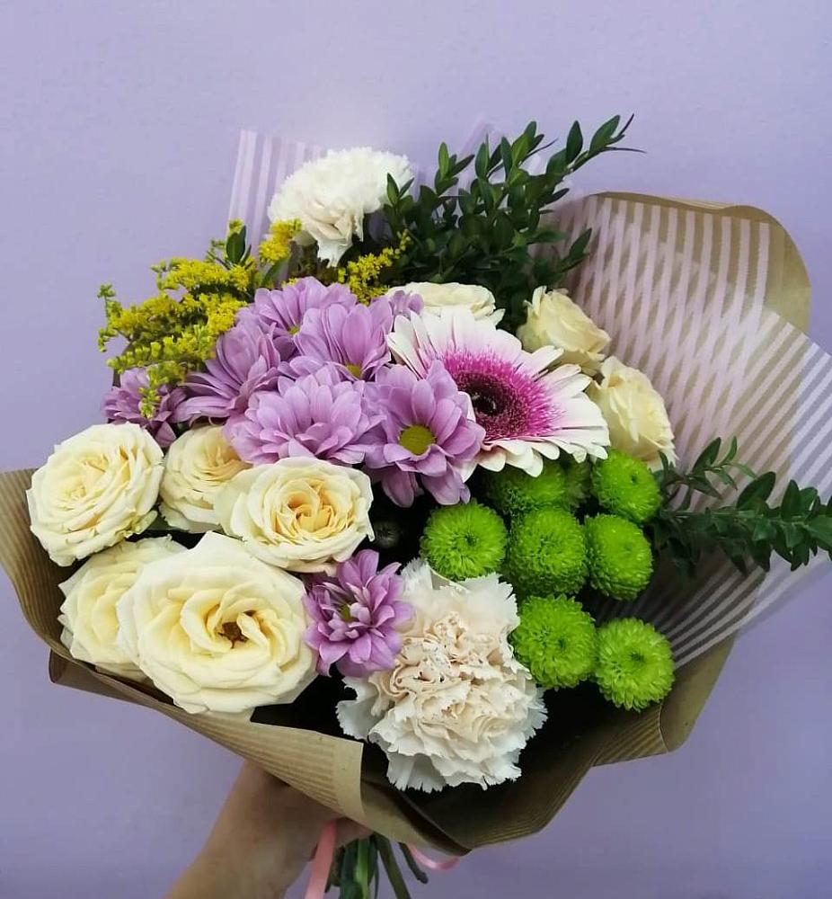 Букет цветов из: Хризантемы, Розы, Гвоздики и Герберы в Нестерове