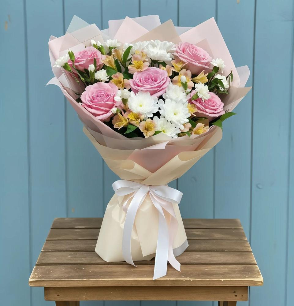 Букет цветов из: Гвоздики, Орхидеи и Розы в Нестерове